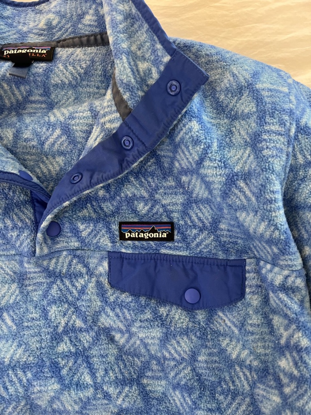 Patagonia Light and Dark Blue Patterned Synchilla Fleece